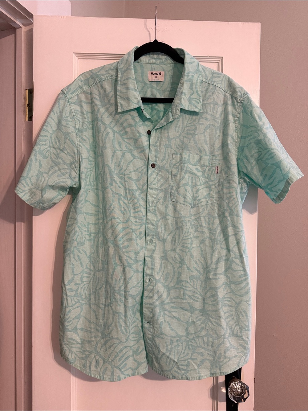 Hurley Light Mint Green Short-Sleeve Button-Up Shirt
